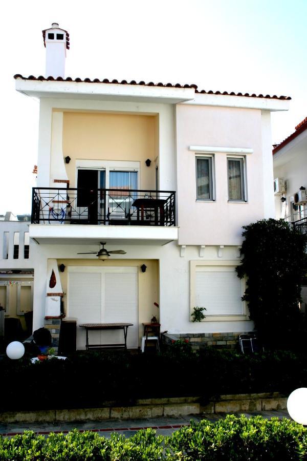 Just 20 Meters From The Beach Toroni Exterior photo
